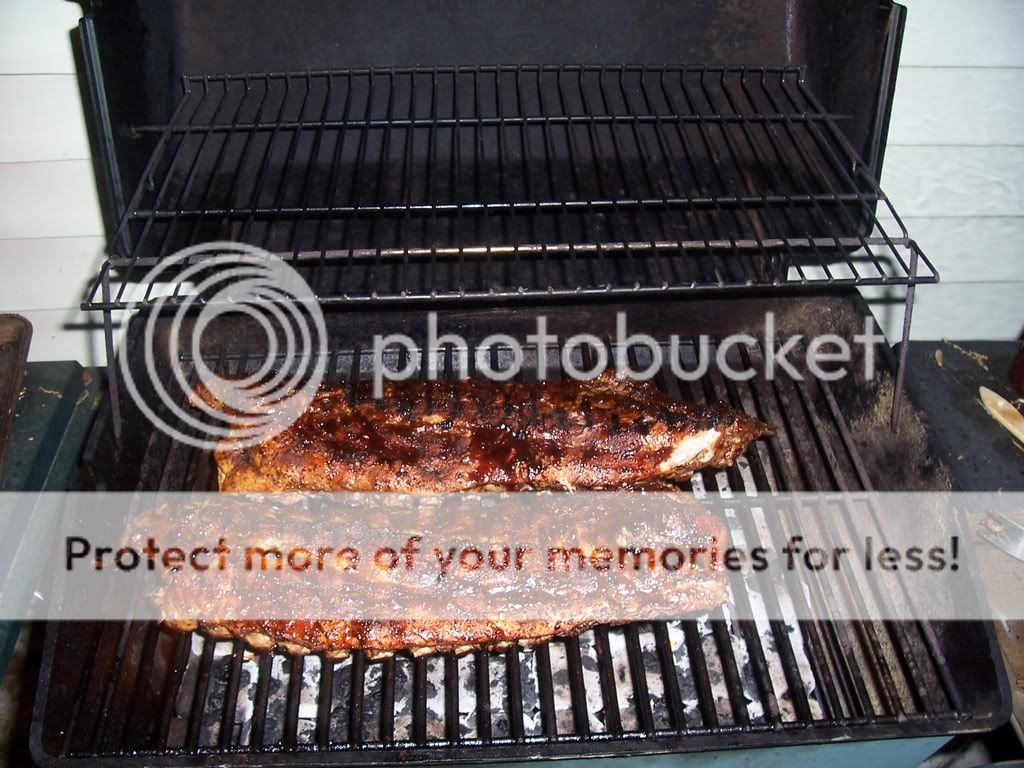 09-BBQSaucedonthegrill.jpg